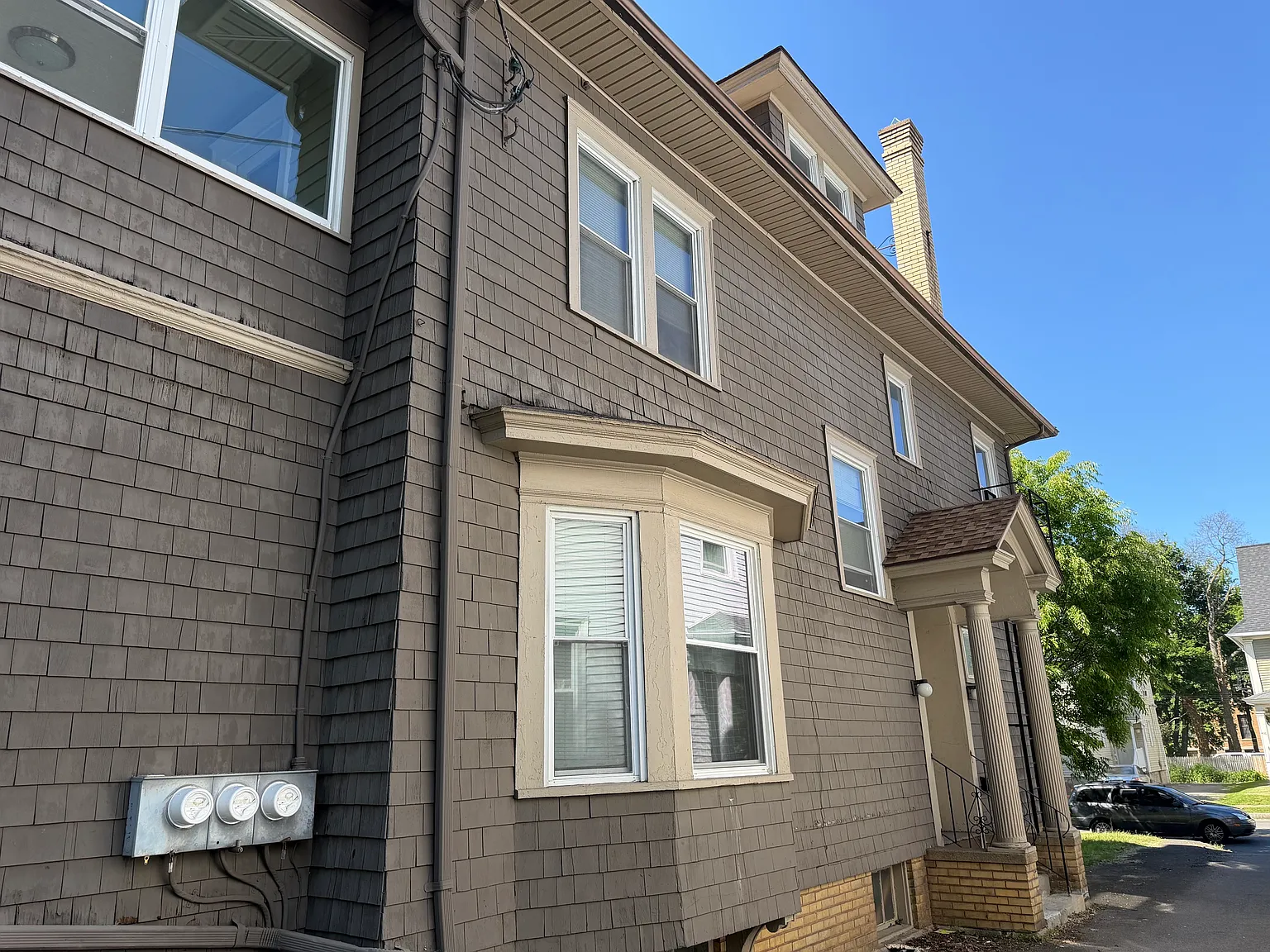 3 bed, 2.5 bath, $2,100 — Photo 3