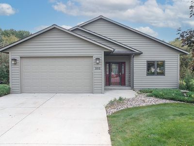 202 River Oaks Dr, Cold Spring, MN, 56320