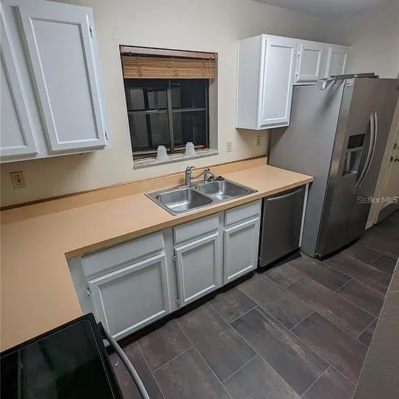 4317 SW 69th Ter — Photo 2