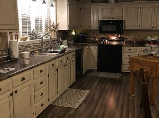 3290 Osburn Rd, Waycross, GA 31503