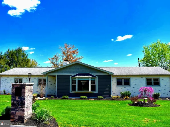 435 Carlton Rd, Hershey, PA 17033