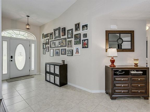 3rd image of 691 Shiloh Dr