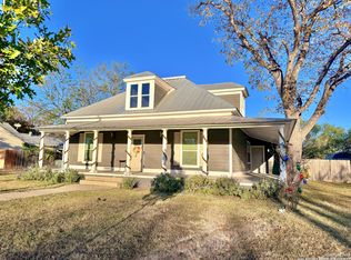 1106 N HIGH, Uvalde, TX 78801