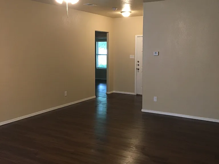 152 Triumph Rd — Photo 7