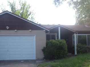 6640 Golf View Dr, Sacramento, CA 95822