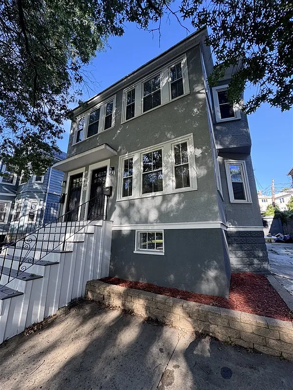 2 bed, 1200 sqft, $3,000 — Photo 3
