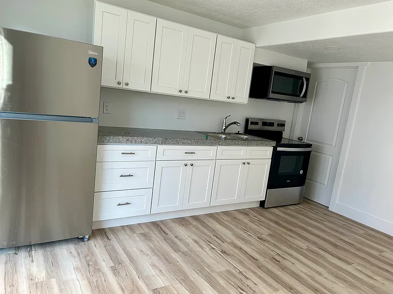 1313 W Caine Dr — Photo 3