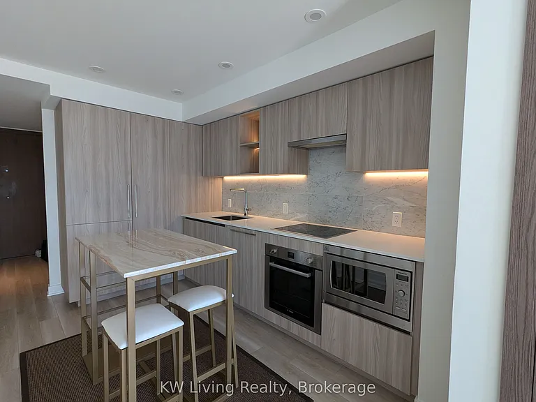 17 Bathurst St #3012 — Photo 8