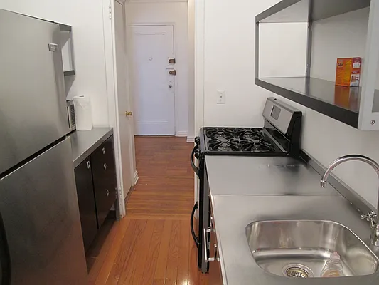 Rented by SUN WOOD REAL ESTATE | media 18