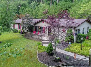 6070 Hansley Rd SE, Sugar Grove, OH 43155