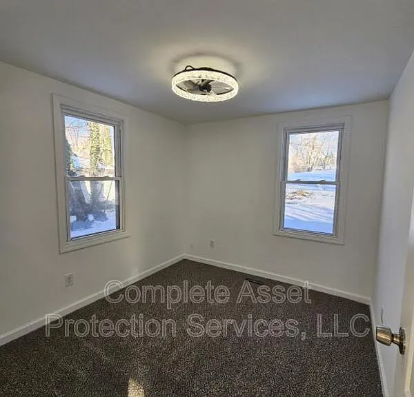 18 S Frame St — Photo 5