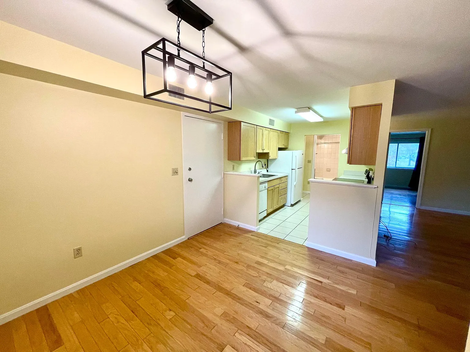 20 Beals Cove Rd — Photo 3
