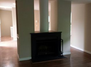 537 Delancey St, Philadelphia, PA 19106