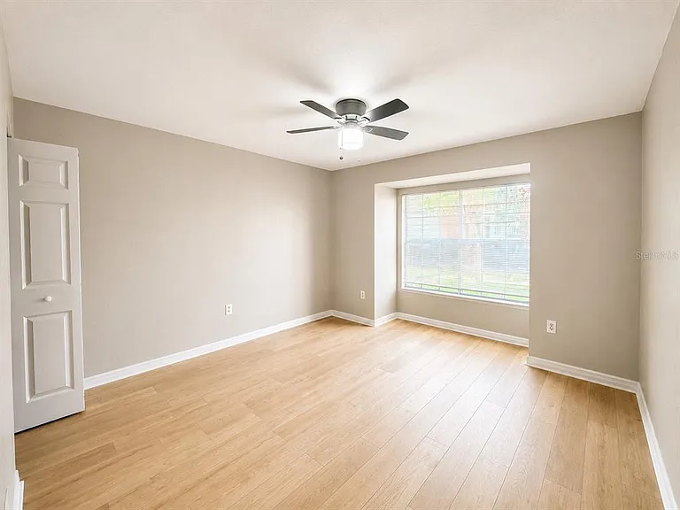 203 Lake Parsons Grn #108 — Photo 6