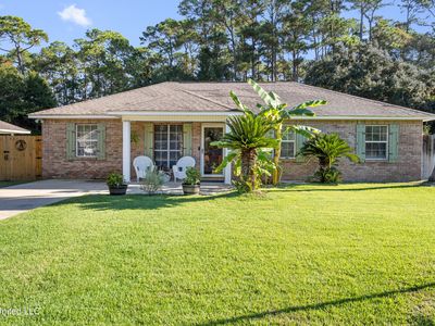 1236 Spruce St, Ocean Springs, MS, 39564