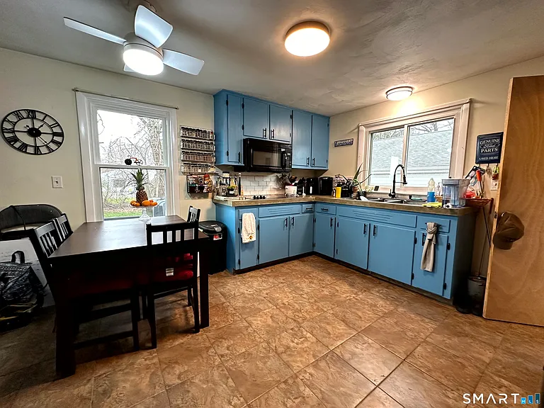 320 Halls Hill Rd — Photo 12