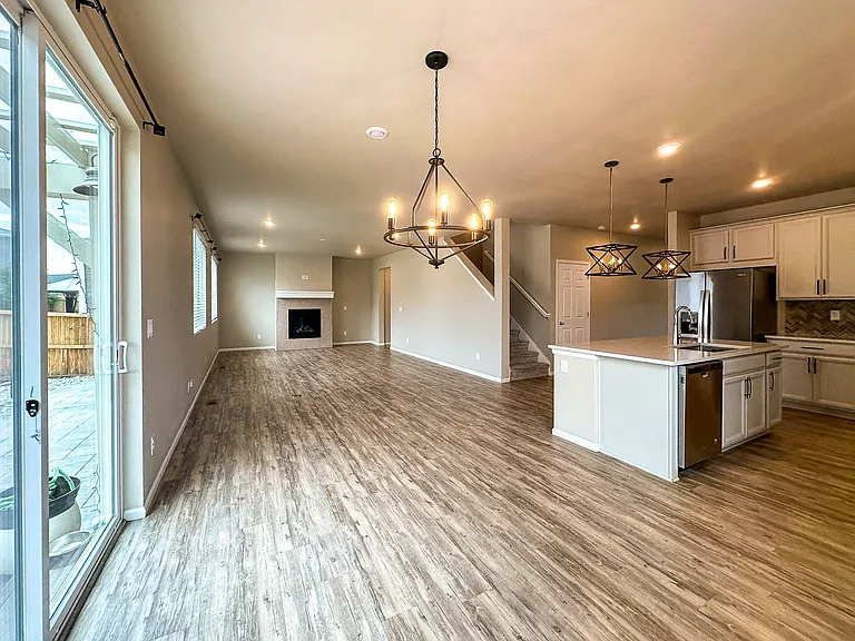 17440 Springfield Dr — Photo 22
