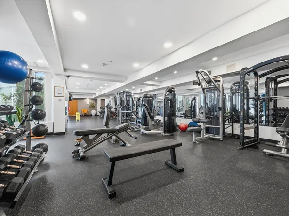 135 North 11th Street image 11 of 18