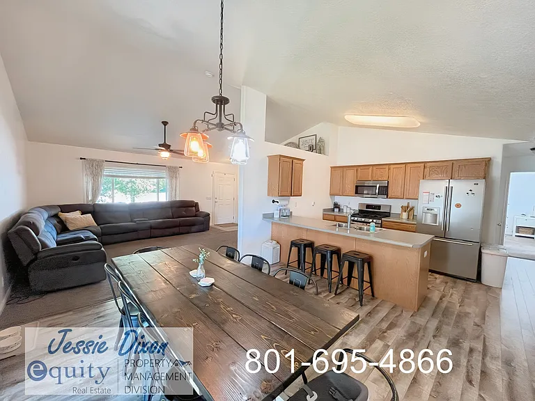 1043 Sharp Mountain Dr — Photo 22
