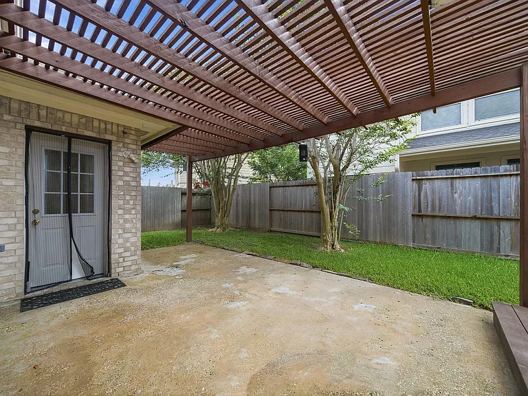 1631 Crescent Shores Ln — Photo 8