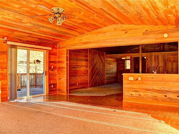 4th image of 2731 Wells Fargo Cir