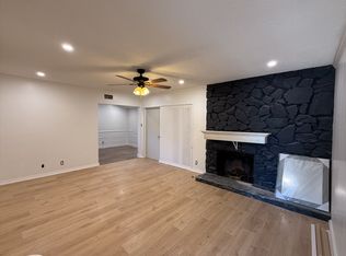 16003 Tupper St, North Hills, CA 91343