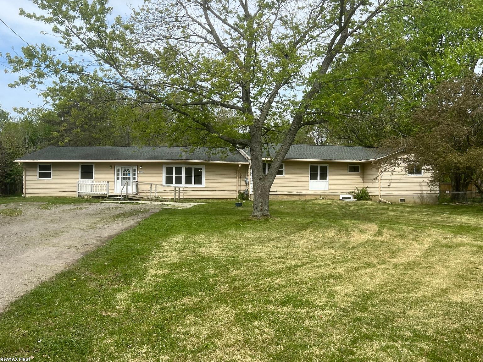 6435 Johnson Rd, Flushing, MI 48433 Zillow