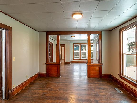 4th image of 318 E Providence Ave