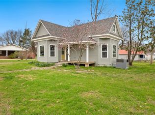 202 S Pittman St, Prairie Grove, AR 72753