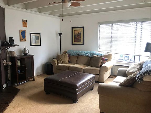 3rd image of 223 Clubhouse Cir