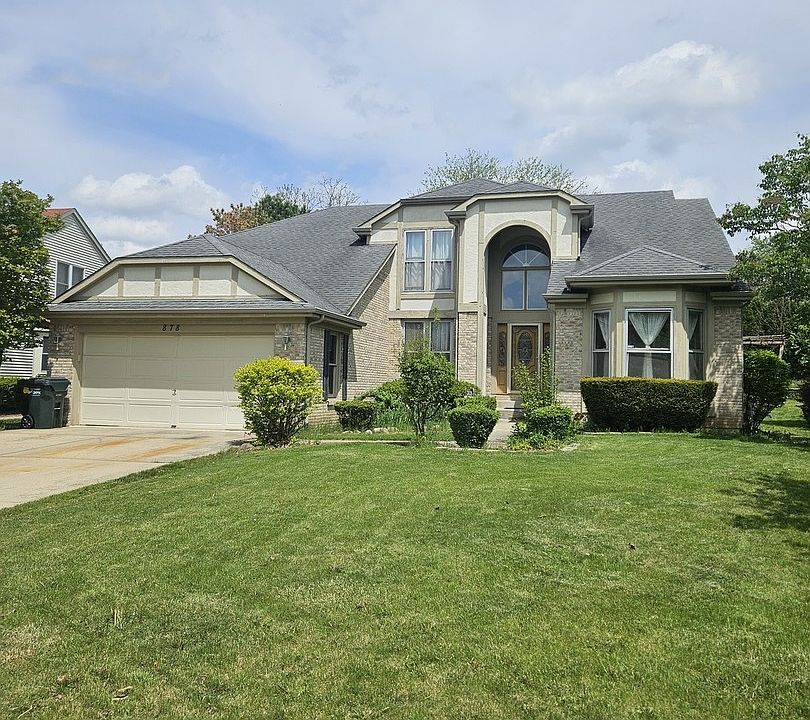 1st image of 878 Saugatuck Trl