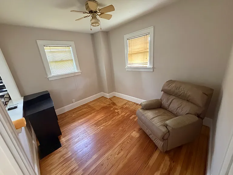 1447 Humbolt Ave — Photo 10