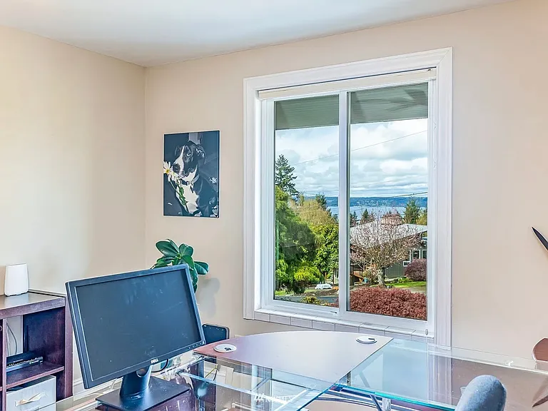 233 SW 189th Pl — Photo 10