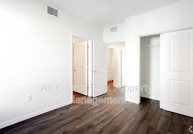 915 Ariana Apartment Community — Photo 29