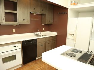 223 9th St SW APT 2, Charlottesville, VA 22903