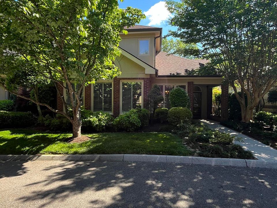 1st image of 932 Westcourt Dr