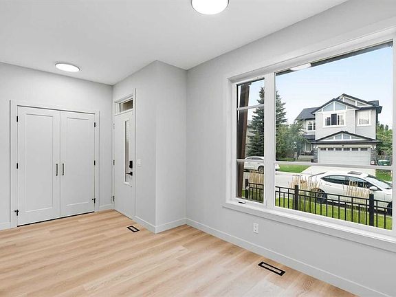 3rd image of 189 W Chapalina Sq SE