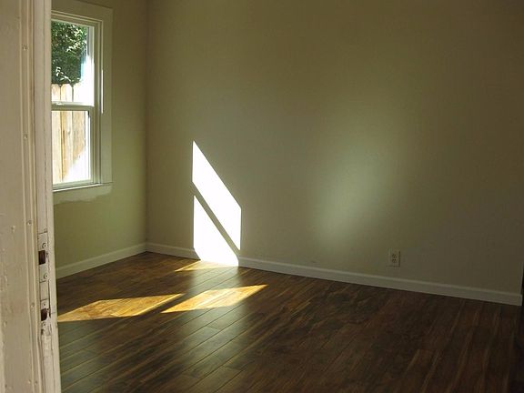 5th image of 4200 52nd St