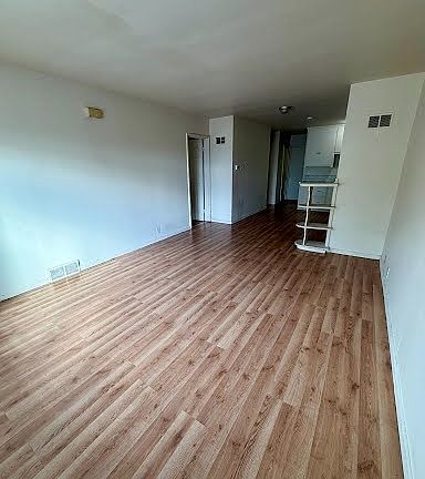 5th image of 413 N 5th St