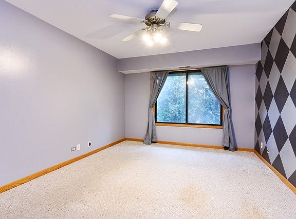 5th image of 1413 N Sterling Ave Unit 203