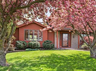 51 Clearwater Cir, Rochester, NY 14612