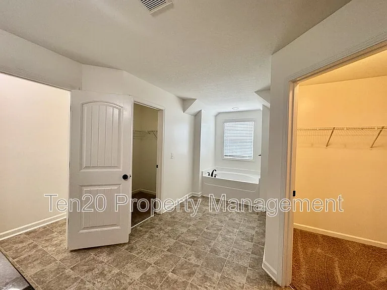 5037 Lexington Ln — Photo 20