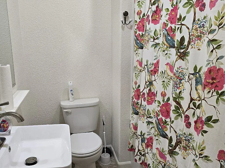 1048 S Carriage Ave — Photo 9
