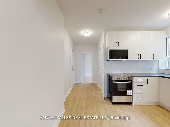 4th image of 399 Dupont St #205
