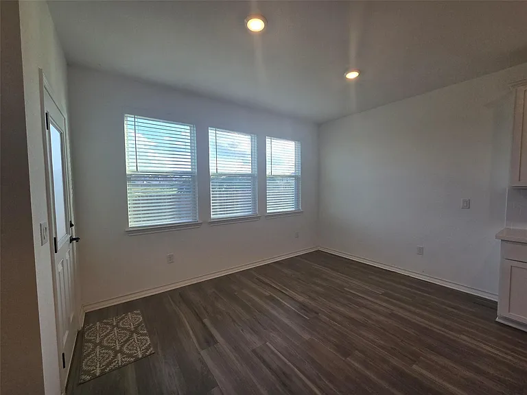 2913 Saint Regis Dr — Photo 9