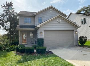 1669 Oak St, Hanover Park, IL 60133