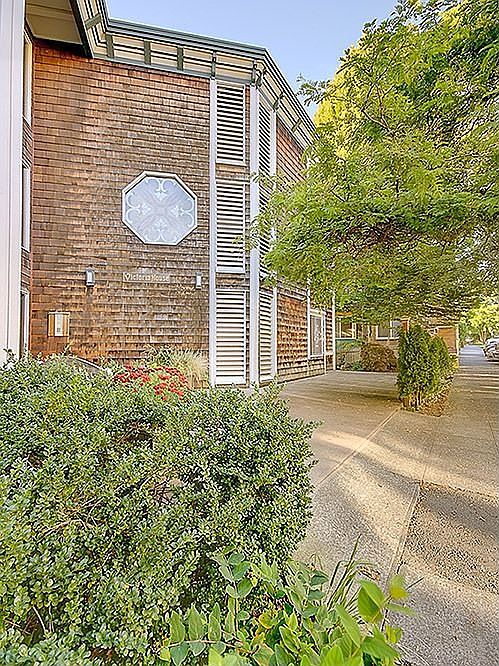 1st image of 303 13th Ave E APT 201