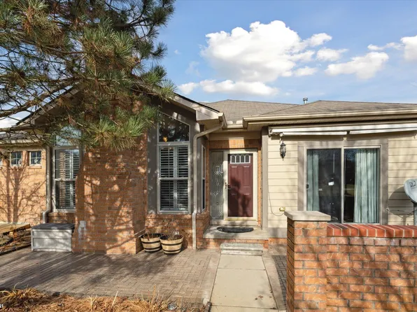 50051 Samuel Ct, Shelby Township, MI 48317