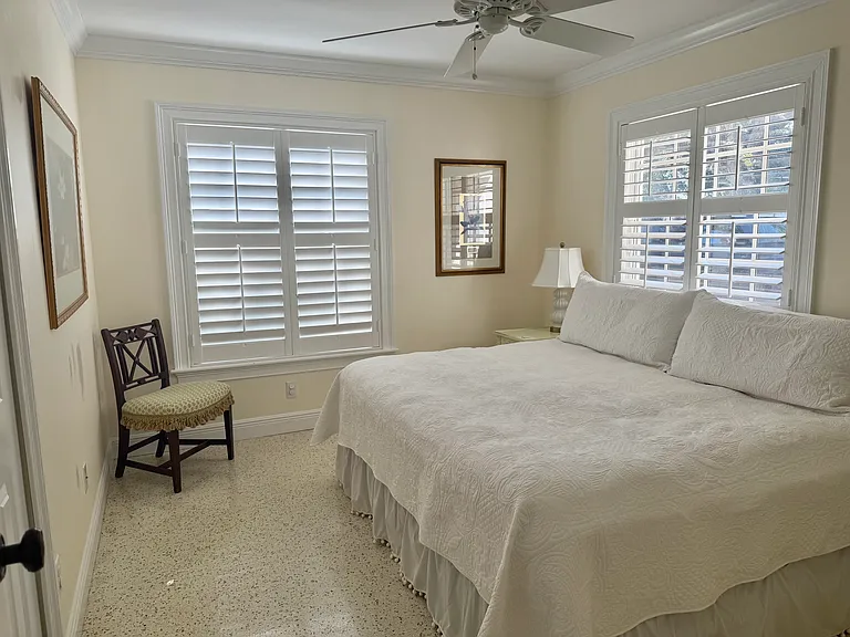 555 Camelia Ln — Photo 7