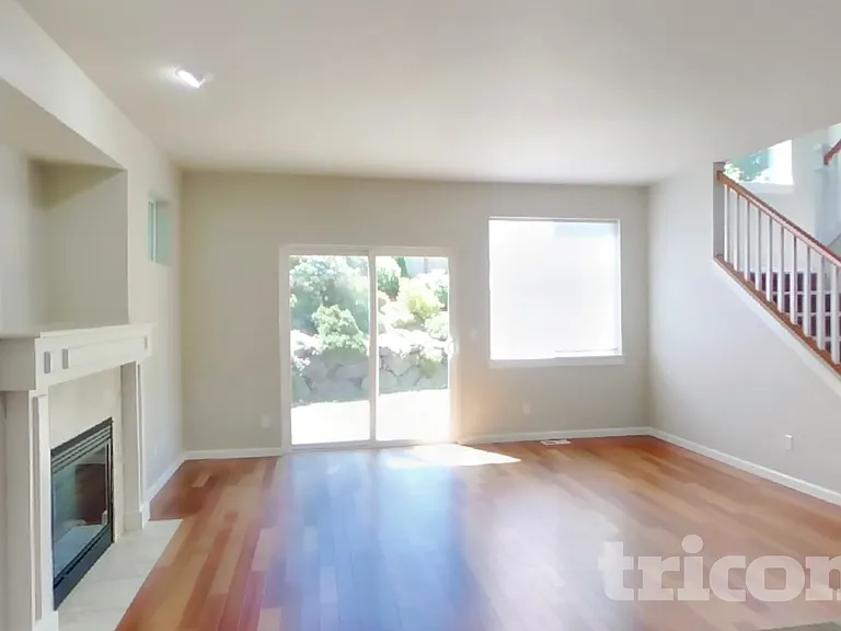 6350 Jagger Pl NE — Photo 3